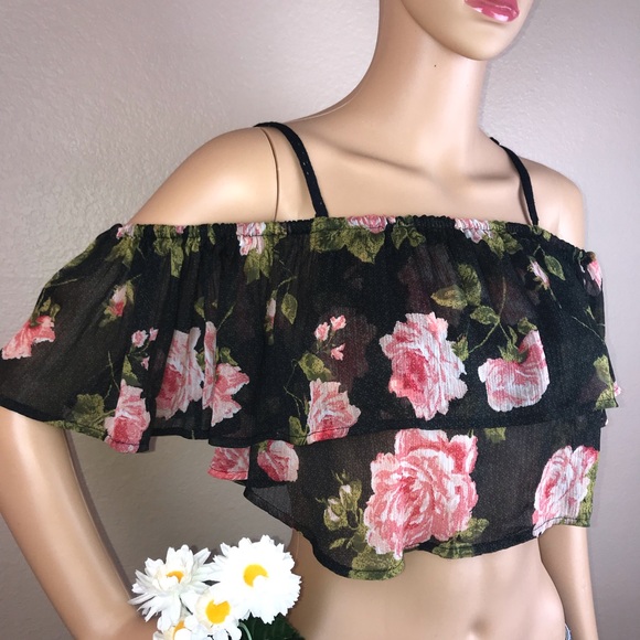 UO Kimchi Blue Black Floral Rose Leaf Crop Cold Shoulder Blouse Top - Picture 4 of 10